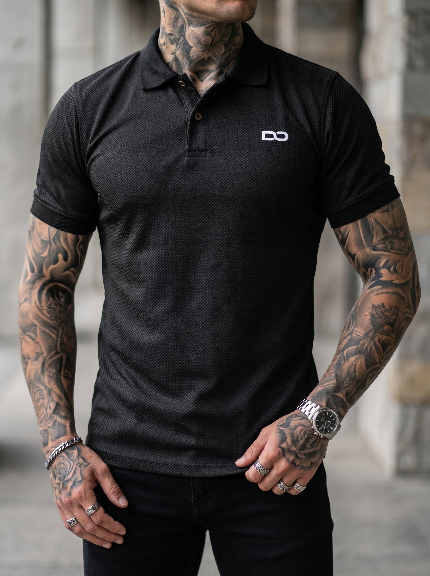 POLO MONACO TOTAL BLACK - JEANS SKINNY AZUL CLARO