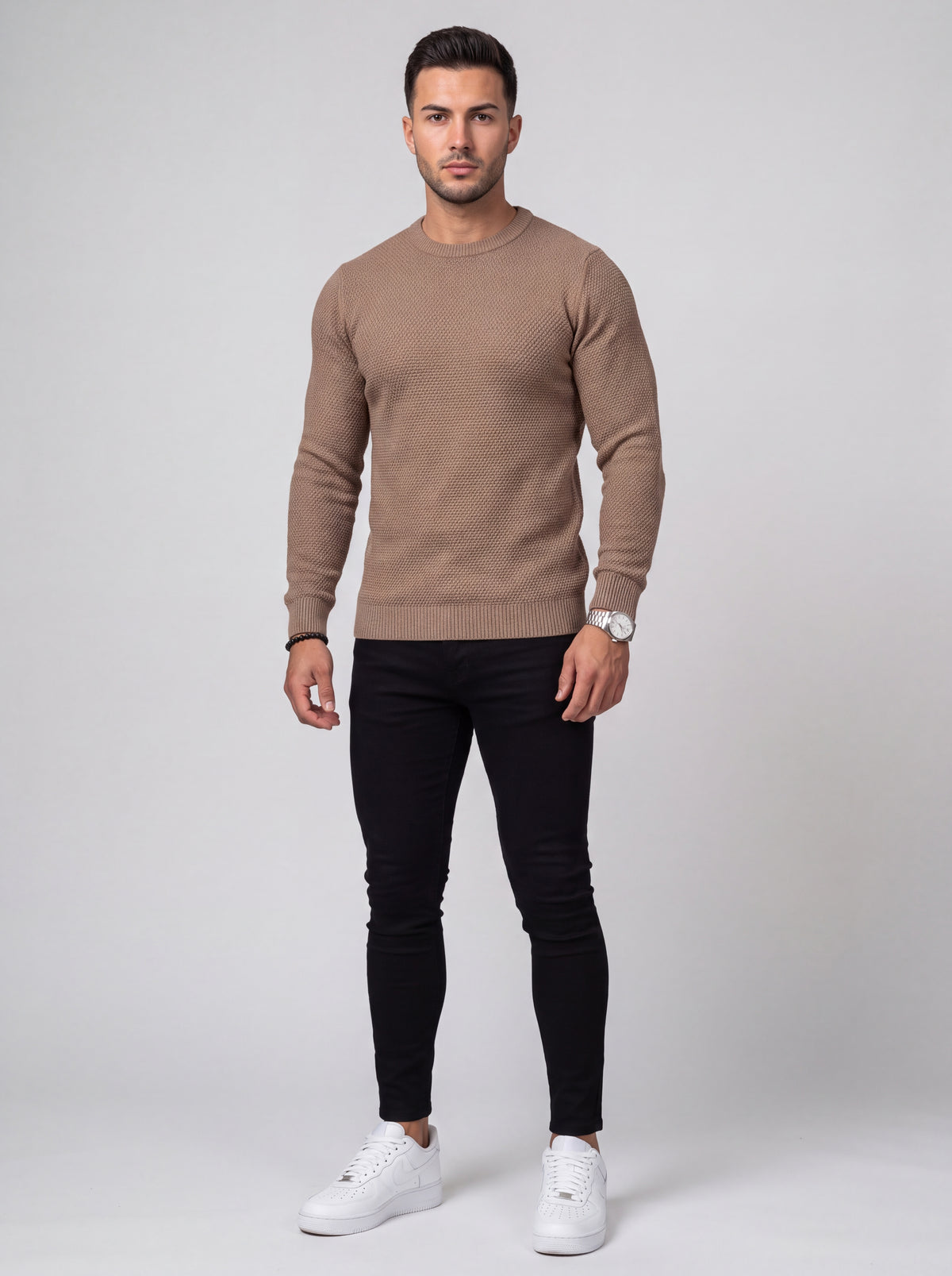 Outfit Milano — Jean Negro & Buzo Taupe
