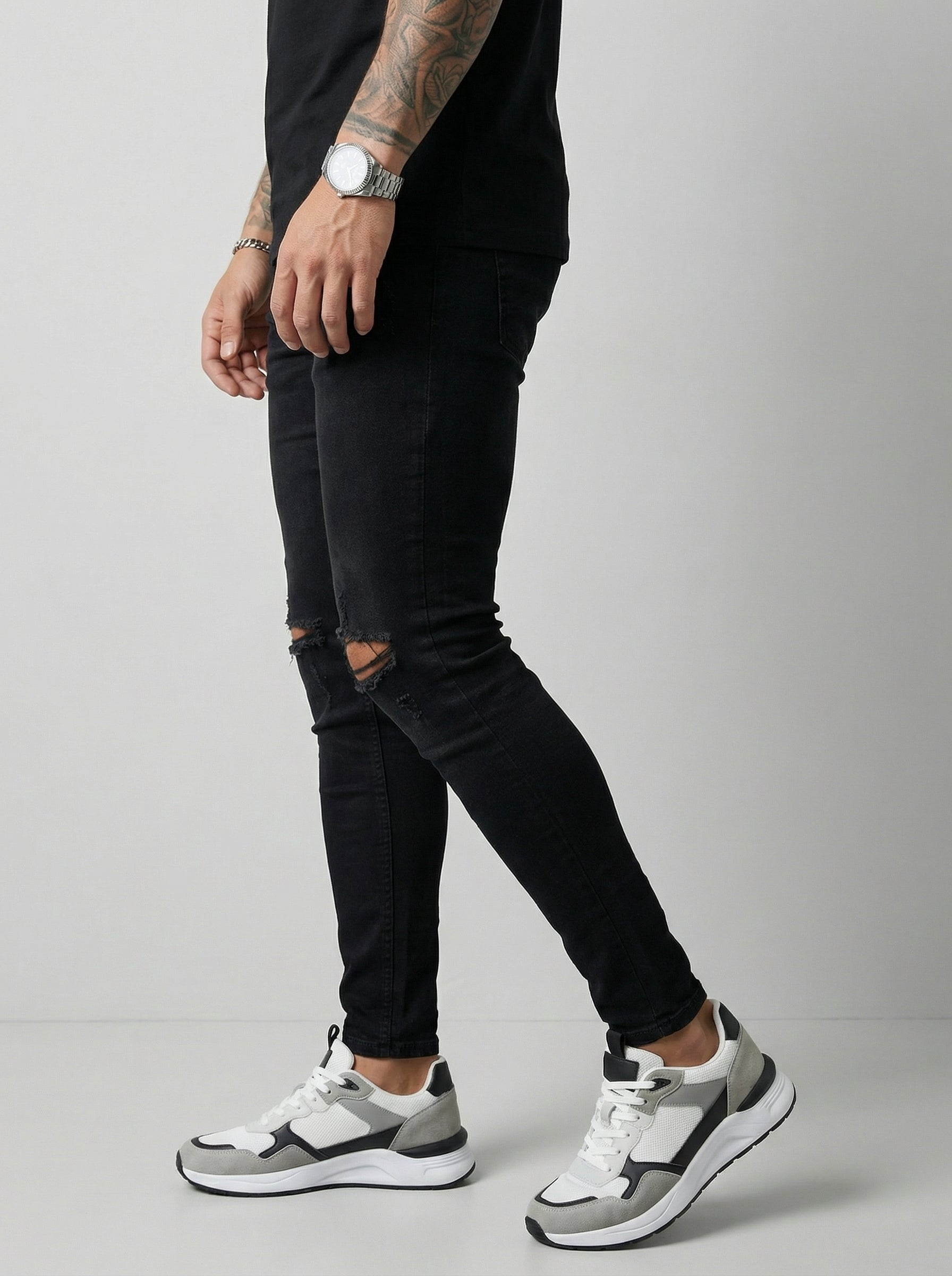 JEAN SKINNY - NEGRO ROTO RODILLA