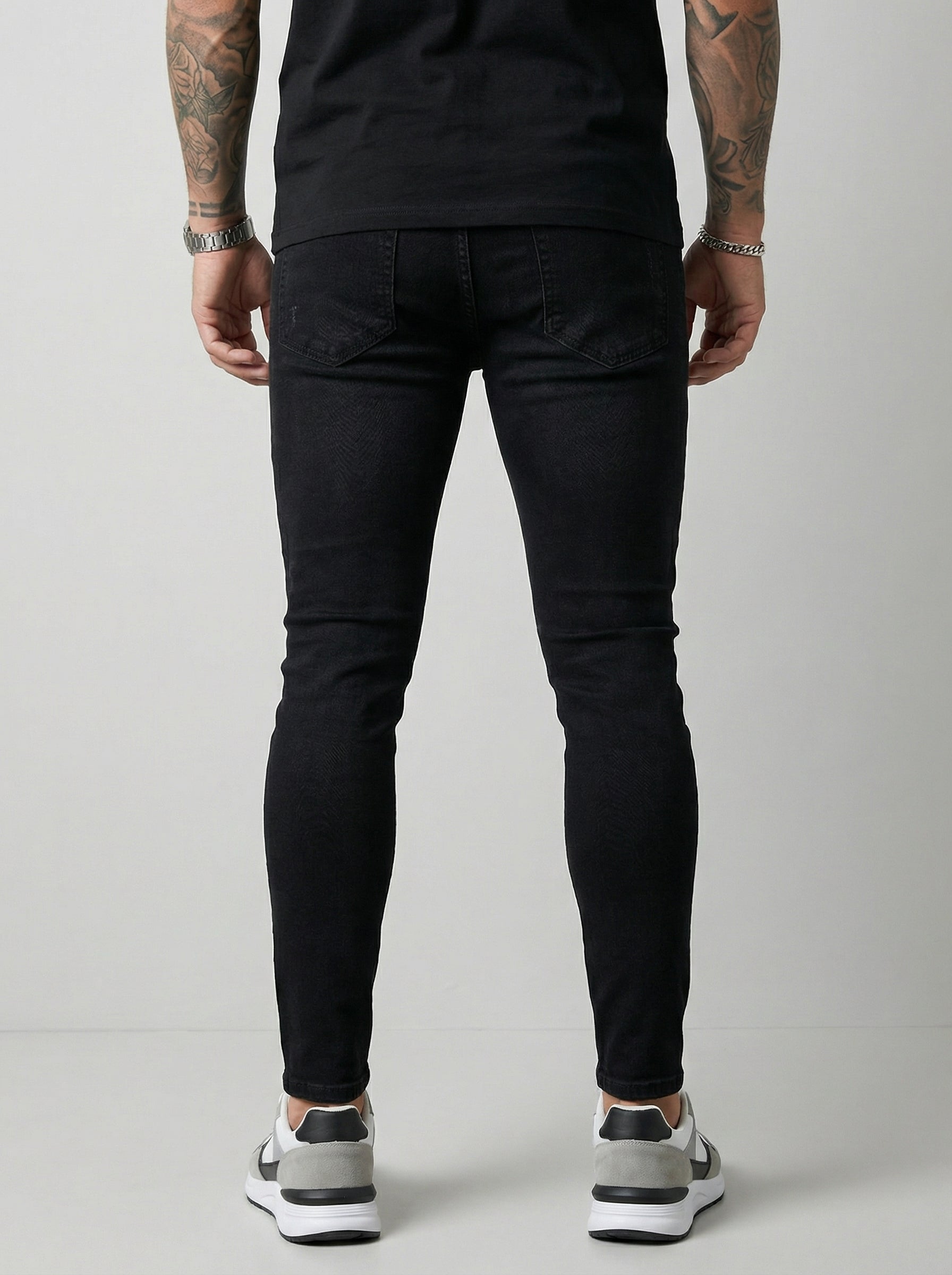 JEAN SKINNY - NEGRO ROTO RODILLA