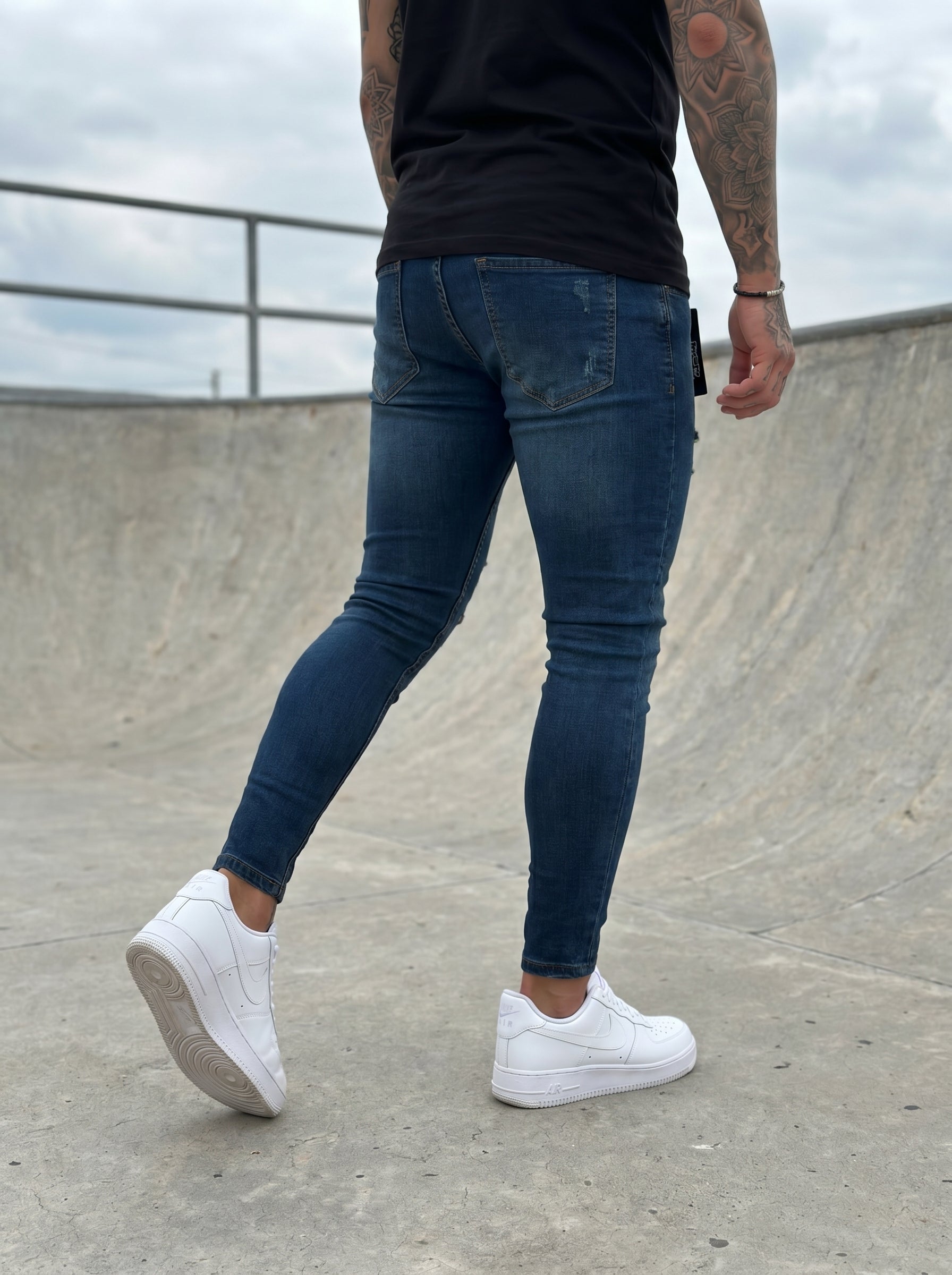 JEANS SKINNY FIT - AZUL NAVY RIPPED