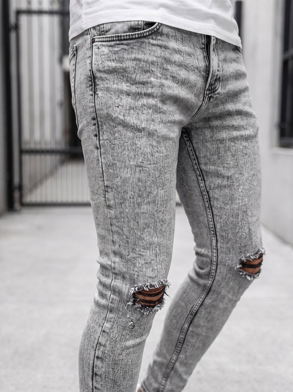 JEAN SKINNY - GRIS CLARO ROTO
