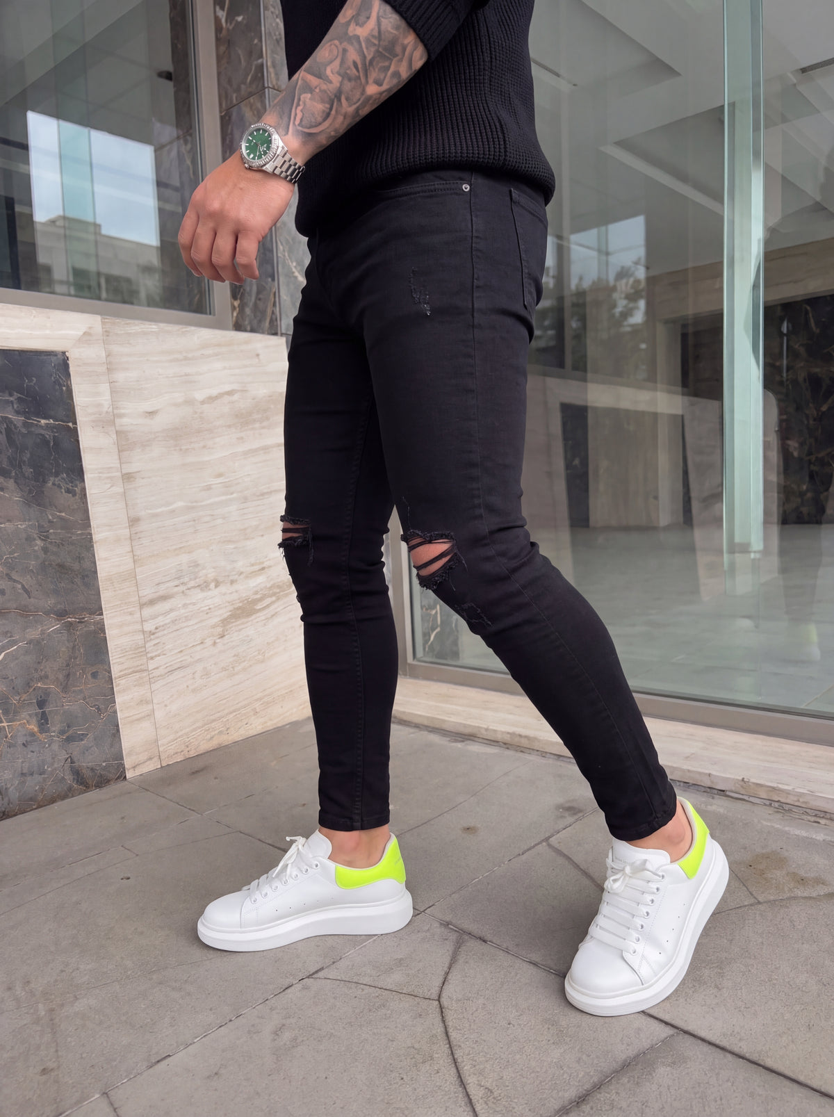 JEAN SKINNY - NEGRO ROTO RODILLA