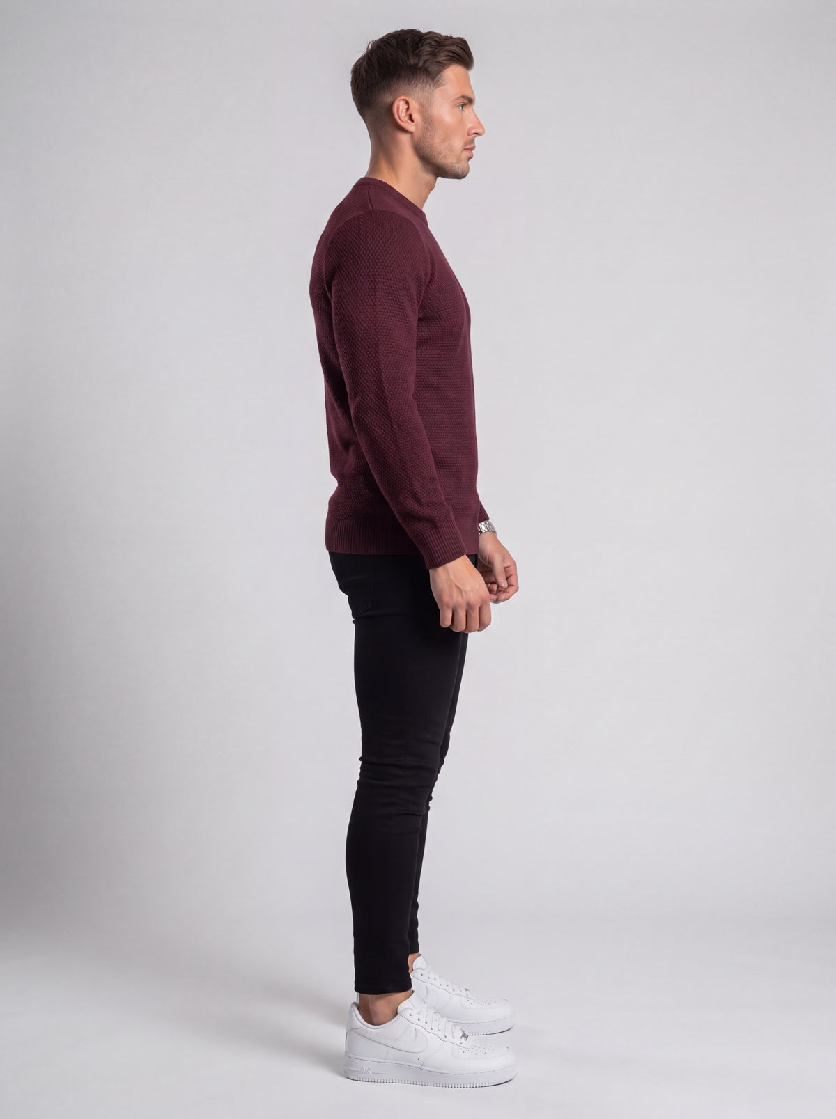 Outfit Roma — Jean Negro & Buzo Vino