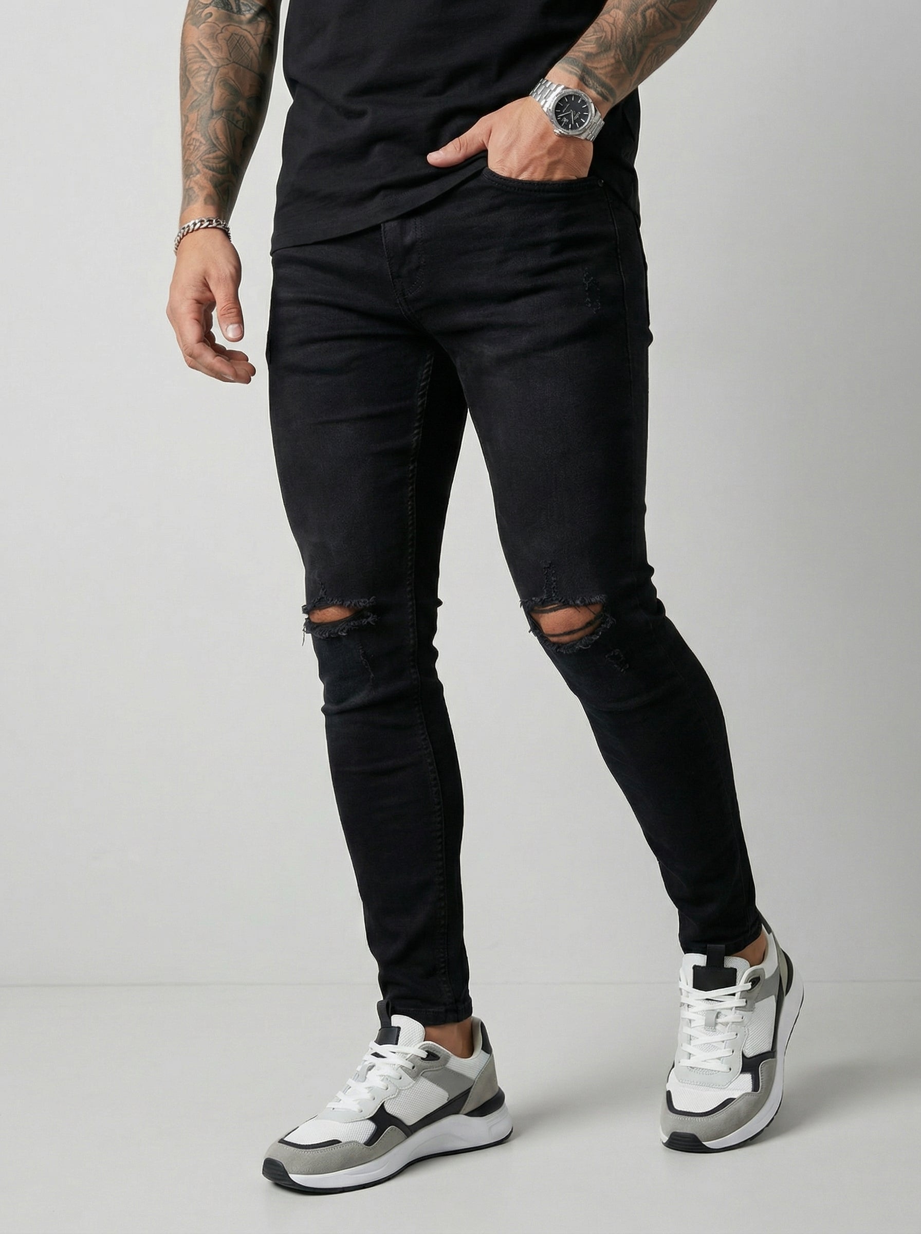 JEAN SKINNY - NEGRO ROTO RODILLA