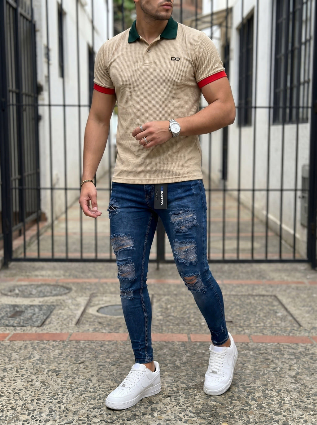 POLO DO MONACO BEIGE + JEAN SKINNY BLUE DESTROYED EDITION