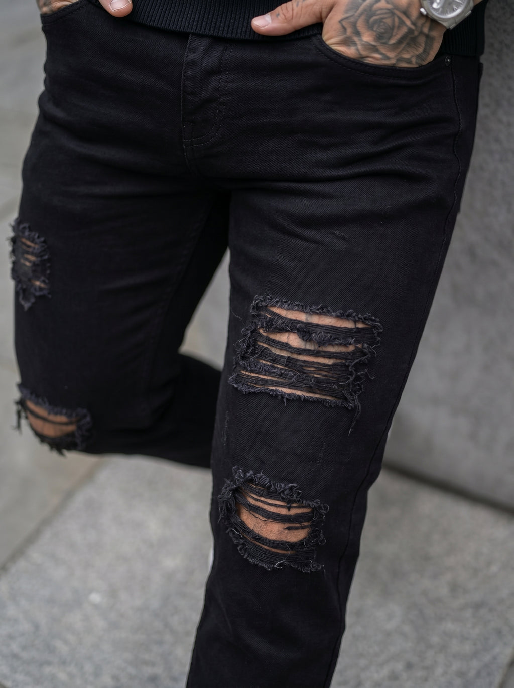 JEAN MOM FIT -  NEGRO TODO ROTO