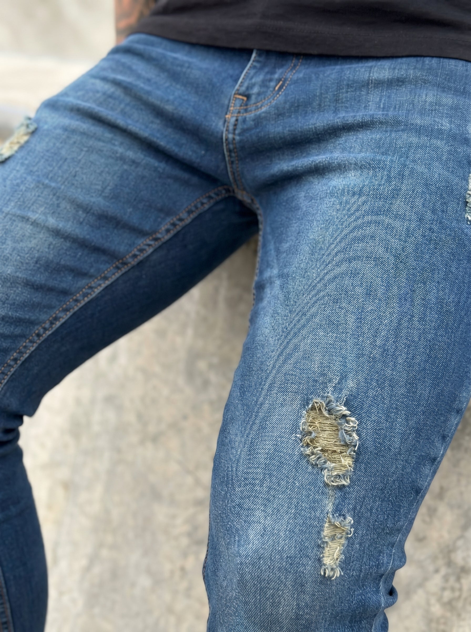 JEANS SKINNY FIT - AZUL NAVY RIPPED