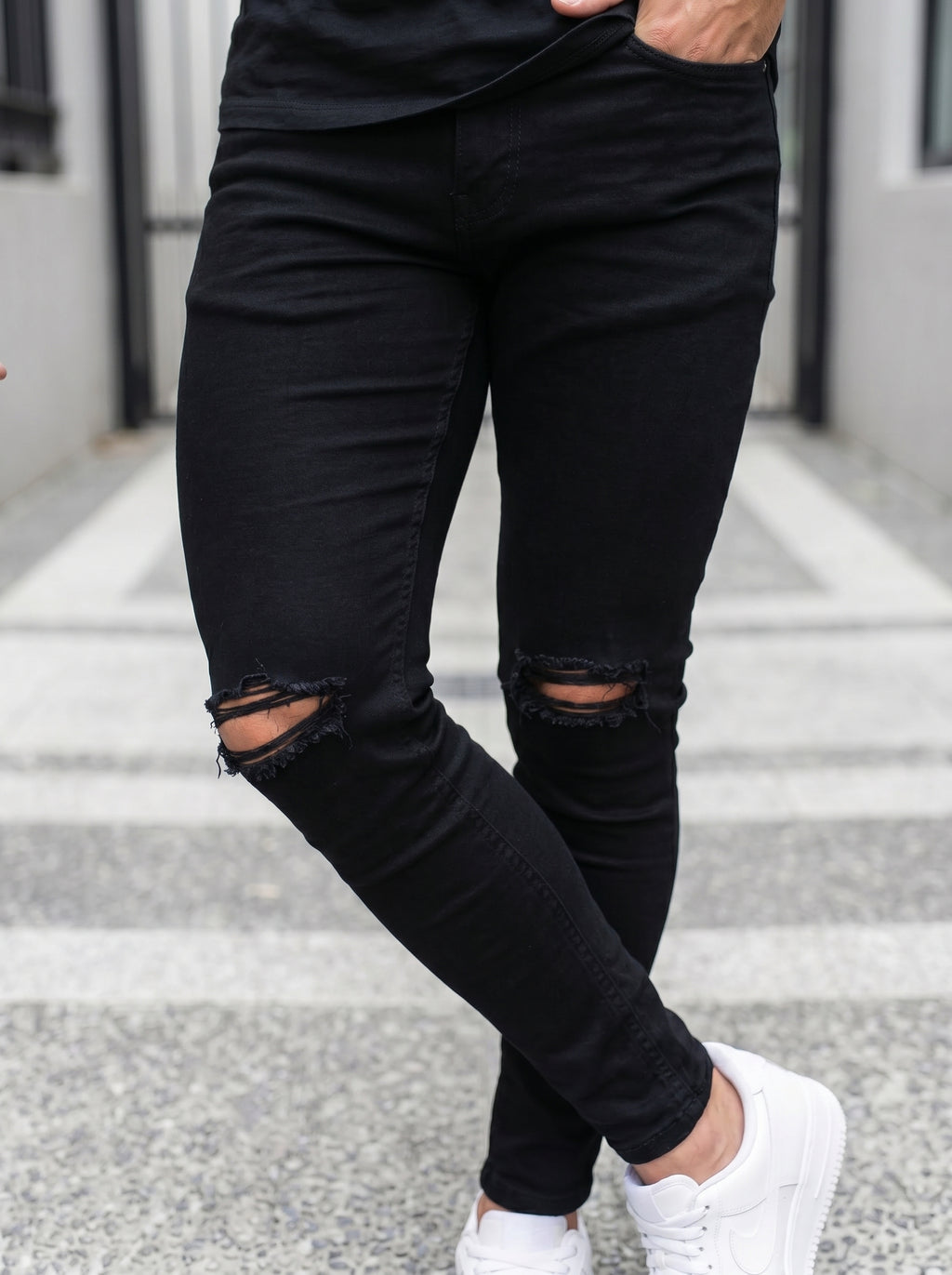 JEAN SKINNY - NEGRO ROTO RODILLA